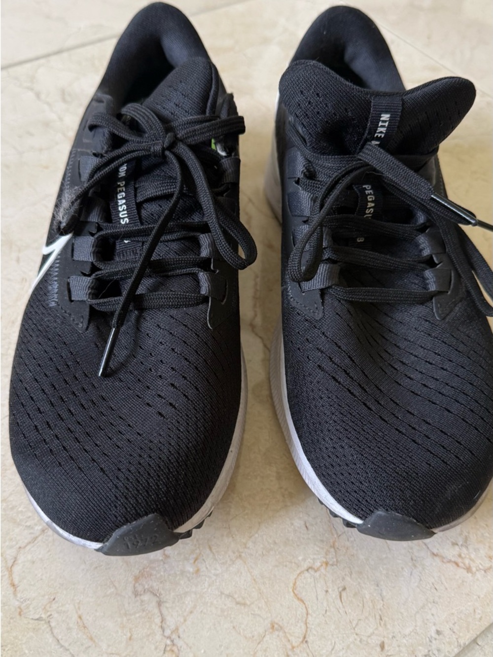 Nike Black Women's Running Sneakers with White Midsole